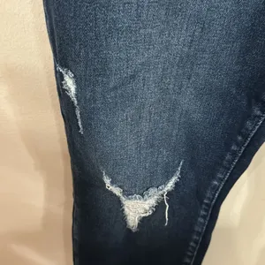 KanCan for Maurices high rise double exposed button distressed crop jeans sz 32 thumbnail 9