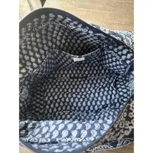 Vera Bradley Weekender Travel‎ Bag blue paisley pattern thumbnail 6