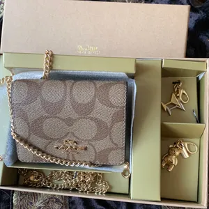 Authentic COACH Signature leather/coated canvas wallet on chain & 2 charms thumbnail 1