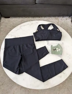 Yoga Basic Training Light Medium Performance Bra and Legging Set Black thumbnail 2