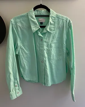 Universal Threads 100% Natural Fiber Mint Green Women's Button-Down Shirt thumbnail 1