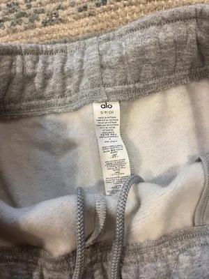 Alo Yoga shorts thumbnail 2