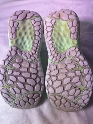 New Balance White Shoe with Neon Green Accents thumbnail 8