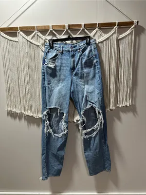 American Eagle Outfitters Light Blue Distressed Boyfriend Jeans thumbnail 4