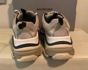 Balenciaga 100% Authentic  Triple S Sneakers thumbnail 13