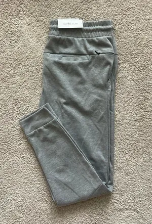 Sweatpants NWT thumbnail 1