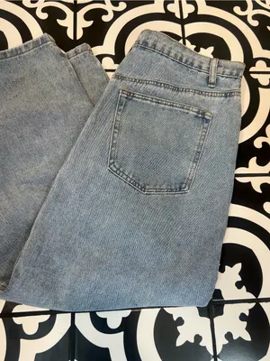 High-Waist Light Blue Denim Midi Skirt with Front Zip Size L thumbnail 2