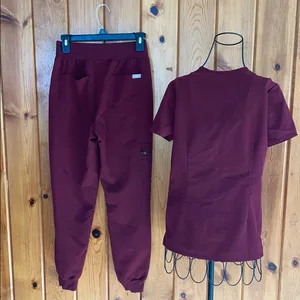 FIGS Set Stylish burgundy scrub with top and jogger pants nurse scrubs thumbnail 12