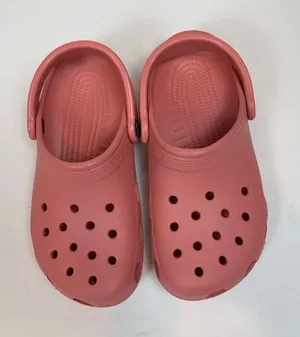 Crocs Classic Clog in Strawberry Wine M5 W7 Unisex Comfort Shoes thumbnail 1
