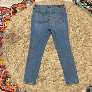 Madewell 11” roadtripper jeans size 32 thumbnail 5