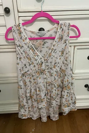 American Eagle floral  top thumbnail 1