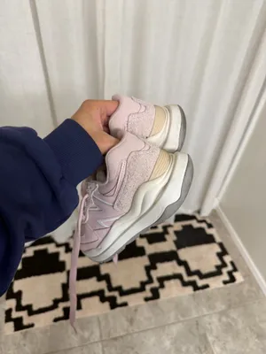Pink new balance 5740  thumbnail 4
