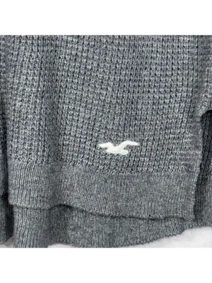 Hollister Women's Gray Knit Sweater - Size M thumbnail 2