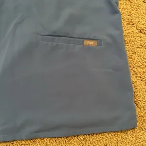 ‼️Figs Casma Three-Pocket Scrub Top‼️ thumbnail 4