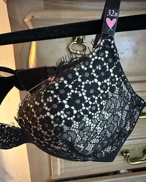 Victoria's Secret Push-up Bra thumbnail 6