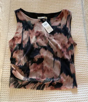 Abercrombie & Fitch Sleeveless Print Top thumbnail 1