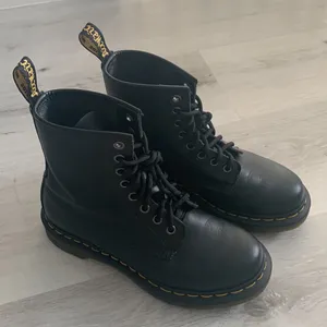 Dr. Martens 1460 Smooth Black Leather Boots thumbnail 5