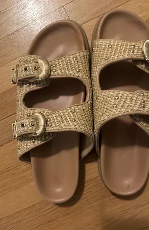 Size 9.5 Steve Madden sandals  thumbnail 1