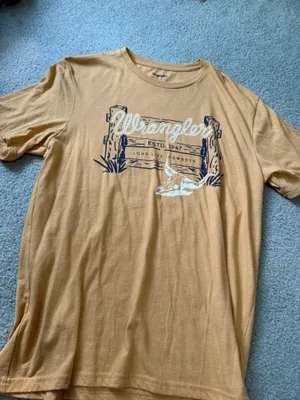 Women’s Wrangler Shirt thumbnail 1
