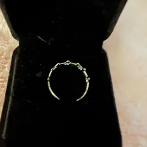 Gorgeous Stainless Steel Silver Ring Size 7 thumbnail 2