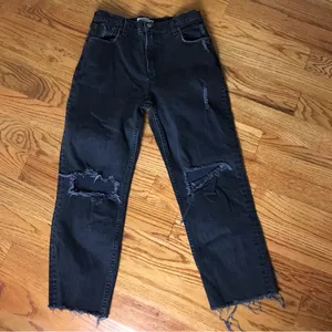 Abercrombie 90’s Straight Black Distressed Jeans thumbnail 5