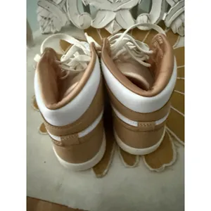 Nike Air Jordan 1‎ Retro High OG Praline White Tan Womens 7.5 thumbnail 3