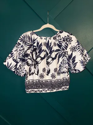 Alex Marie Cropped Linen Blend Batik Woven Bondi Blouse Resort Wear Size M thumbnail 2