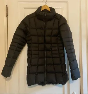 The North Face puffer jacket thumbnail 1