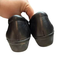 Clarks Cushion Soft Loafers Womens 6 Black Leather Slip On Wedge Comfort Shoes thumbnail 6