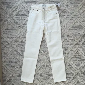 Abercrombie & Fitch Mid Rise 90s Straight Jean thumbnail 2