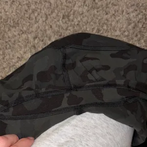 Lululemon Athletica Incognito Camo Multi Gator Green thumbnail 6