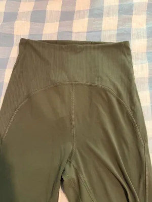 Lululemon Green Biker Shorts Size 4 thumbnail 3