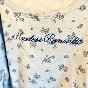 Mighty Fine Hopeless Romantic Floral Off Shoulder Cropped Sweatshirt‎ Blue SM thumbnail 3
