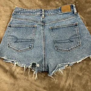 American Eagle cut off mom shorts size 4 thumbnail 2