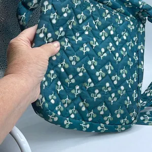 Lug floral crossbody med size thumbnail 4