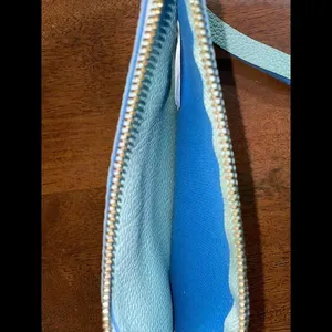 Steve Madden Faux Textured Leather Wristlet‎ Blue thumbnail 3