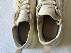 Reebok Lace-Up Sneakers Size 7.5 thumbnail 3