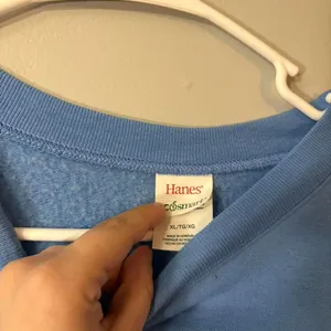 Hanes graphic tee blue crewneck sweatshirt thumbnail 3
