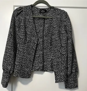NWOT Black White Button Up Dress Top thumbnail 2