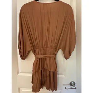 vestique boutique brass short sleeve mini ruffle dress womens sz small thumbnail 2