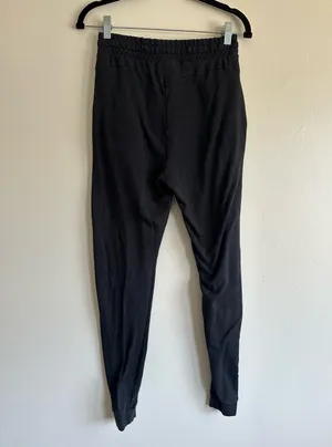 Gymshark Black Women's Training Joggers size S thumbnail 4