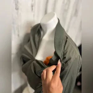 Green jacket  thumbnail 5