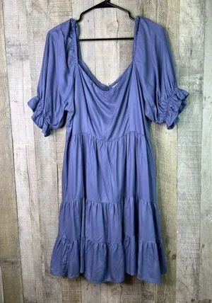 Beyond Words (Flawed with a Stain…looks like water marks) Size XL Chambr… thumbnail 1