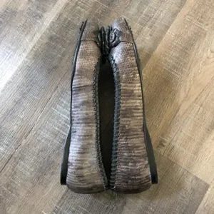 Jack Rogers Dakota Snakeskin Animal Print Coin‎ Medallion Flats 6 thumbnail 4