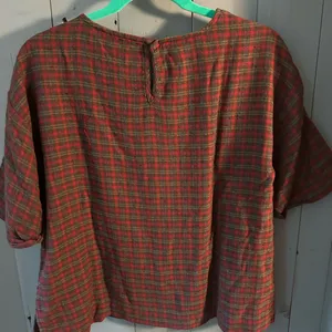 Madewell Tartan Plaid Short Sleeves-Rolled Cuff Top in Red and Green | Sz Medium thumbnail 4