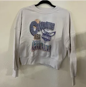 Abercrombie & Fitch Charlotte Hornets Graphic Sunday Crew Pullover Women's: S Soft A&F thumbnail 2