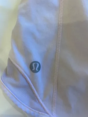 Lululemon Hottie Hot 2.5" Shorts thumbnail 3