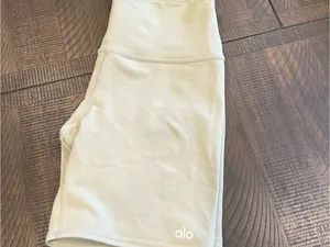 Alo yoga mint/gray high rise biker shorts S women thumbnail 8