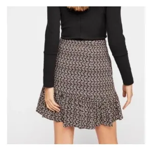 Free People Ruffle Mini Skirt Geometric Tile Print Black White Red Size 0 Womens thumbnail 9