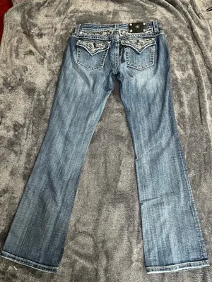 Miss Me Women Size 30 Bootcut Jeans Embellished Back Pockets Thick Stitch Medium Wash thumbnail 4